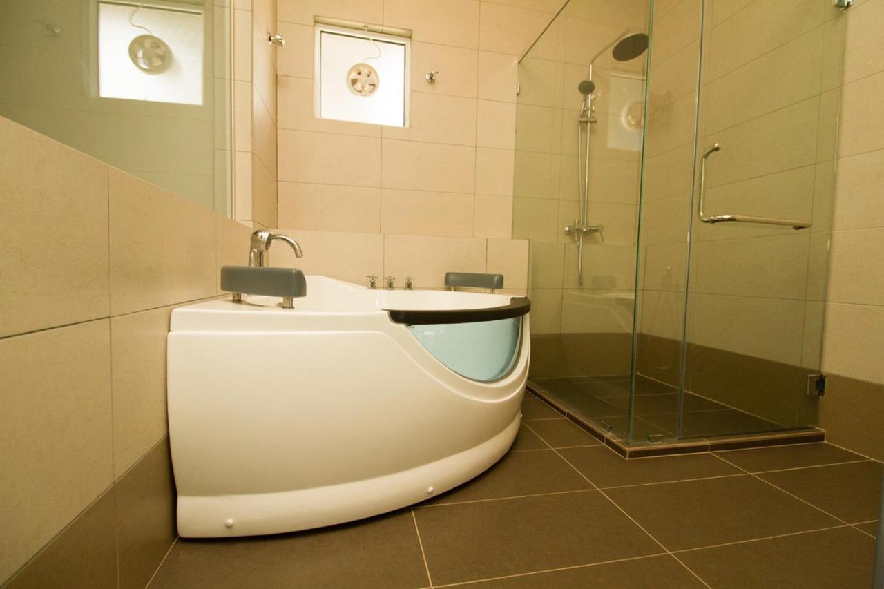 Aurora Boutique Hotel Bahau Kültér fotó